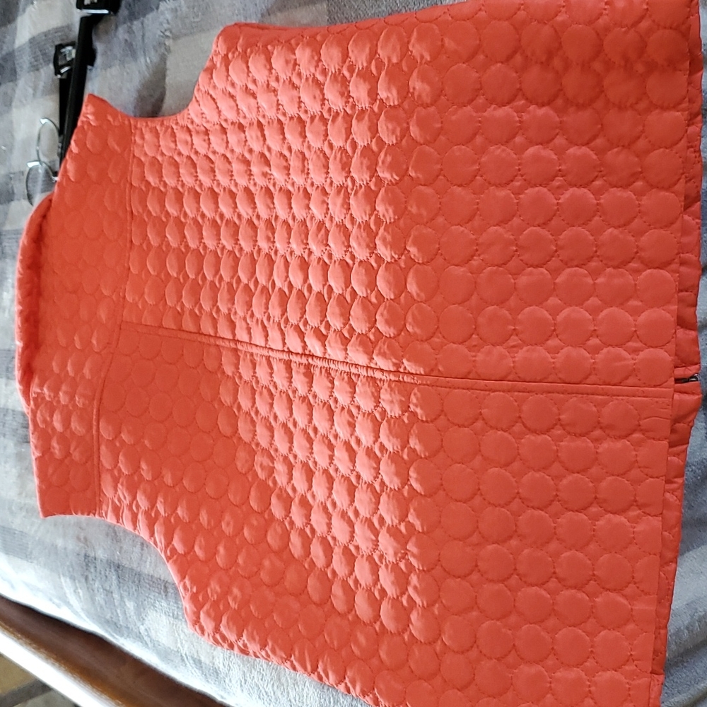 Coral vest - Picture 3 of 3